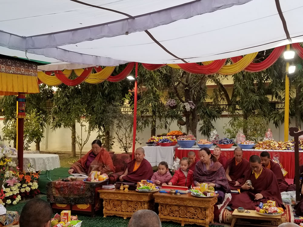 Minling Sangyum Kushog, Jets&uum;n Khandro Rinpoche, Jetsün Dechen Paldrön, Dungse Rinpoche and Jetsün Rinpoche during the Minling Dorsem